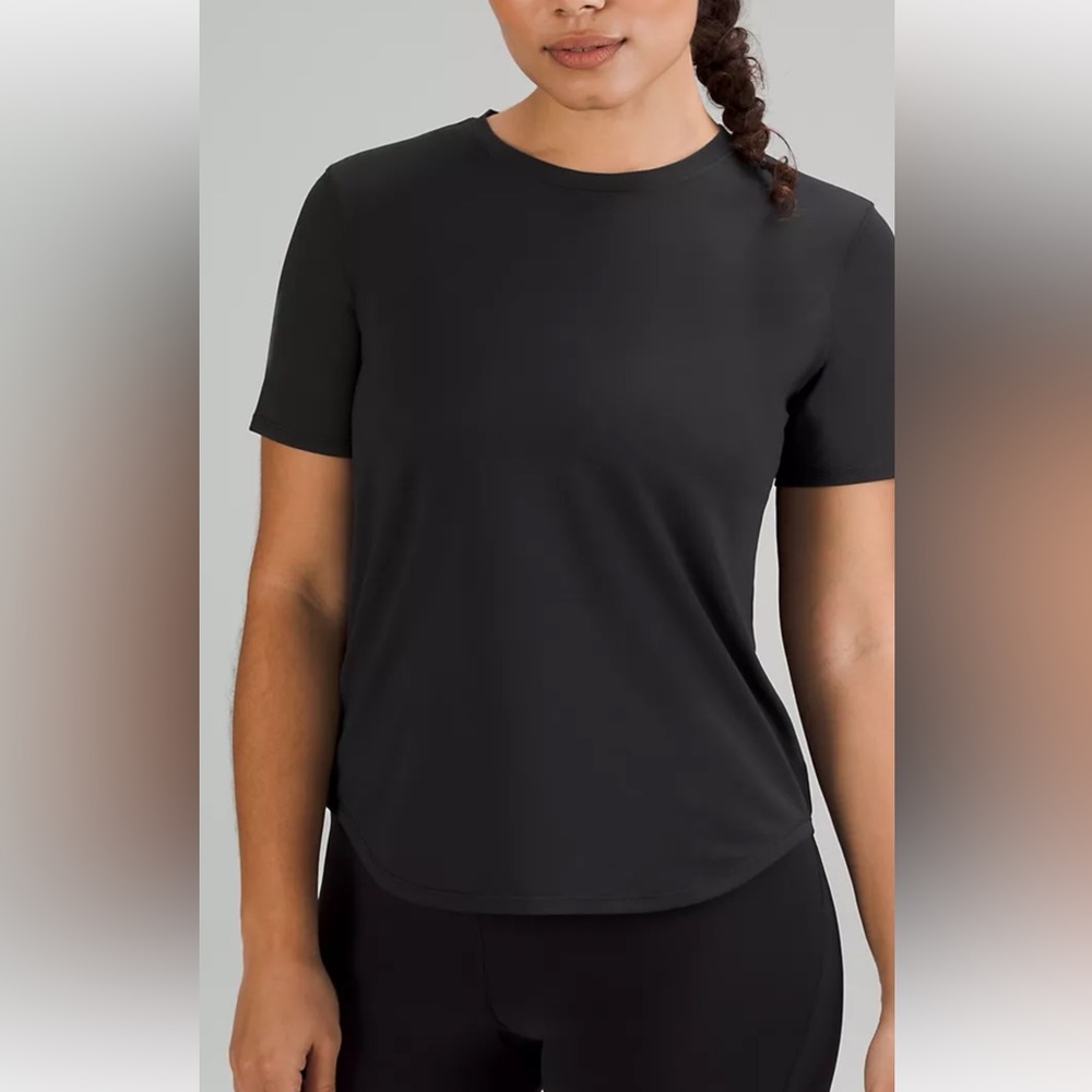 Lululemon running tee